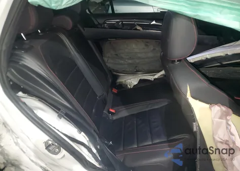 2015 Volkswagen Gti z USA, uszkodzony, nr VIN 3VW5T7AU3FM032063